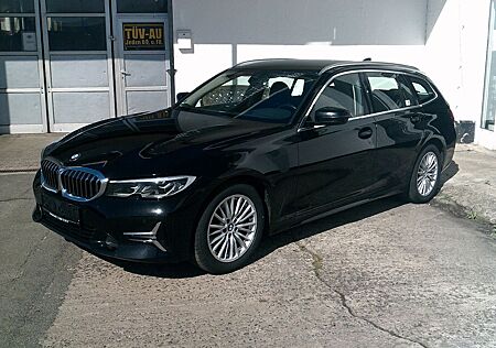 BMW 320d A. Luxury Line Head-Up Laser AHK Leder