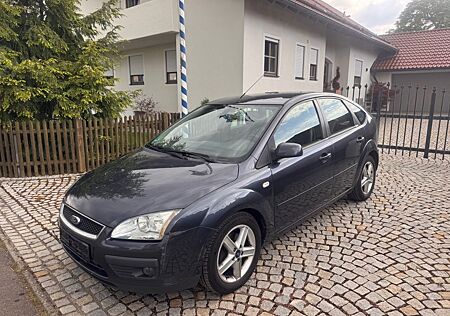 Ford Focus 1,6 Ti-VCT Ghia+ klimaautomatik