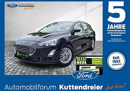 Ford Focus Turnier Titanium Navi 2x PDC LED Sitzheiz.
