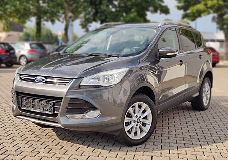Ford Kuga Titanium 2.0 TDCI 4x4 AUTOMATIK NAVI PDC