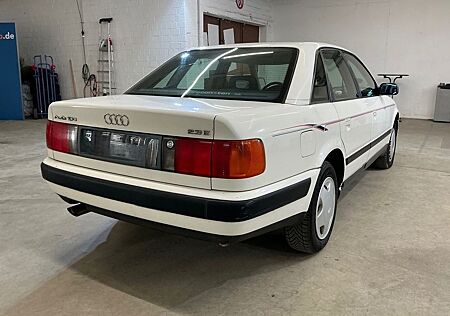 Audi 100