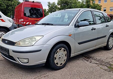 Ford Focus 1.8 Benzin mit 116 PS 1-HAND