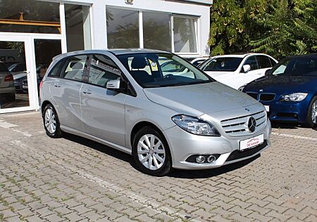 Mercedes-Benz B 180 BlueEfficiency*NAVI*LEDER*SHZ*PDC