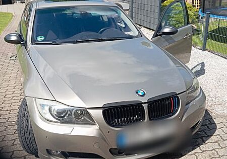 BMW 330xi -