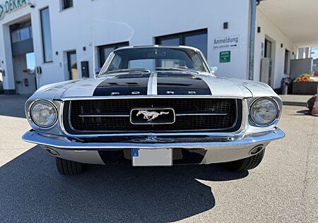 Ford Mustang 289 V8 * ungeschweißt * Neulack *