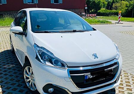 Peugeot 208 PureTech 82 Active Active