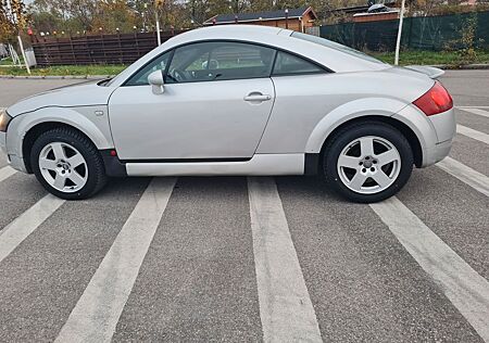 Audi TT Coupe 1.8T 132 kW -