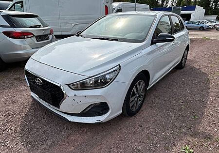 Hyundai i30 Passion Klima Kamera Tempomat Sitzh