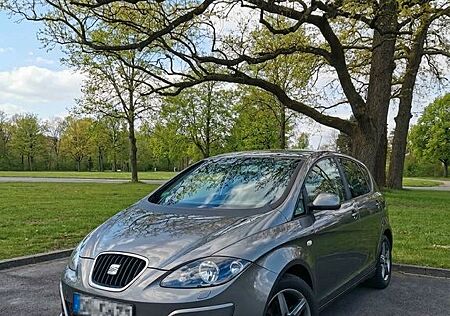 Seat Altea 1.6 TDI SUN DSG Automatik AHK Klima Sport