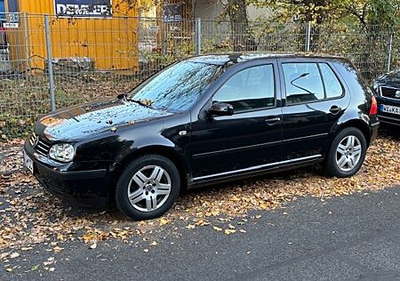 VW Golf Volkswagen 1.6 Basis