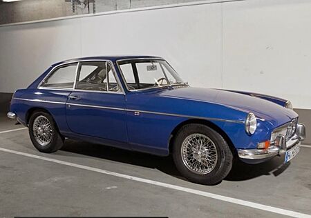 MG MGB GT mit Overdrive