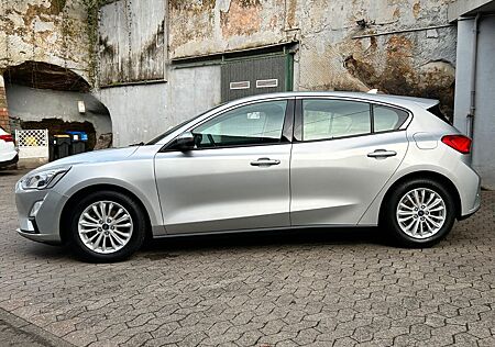 Ford Focus Lim. Titanium*1.Hand*Navi*Garantie*8-fach