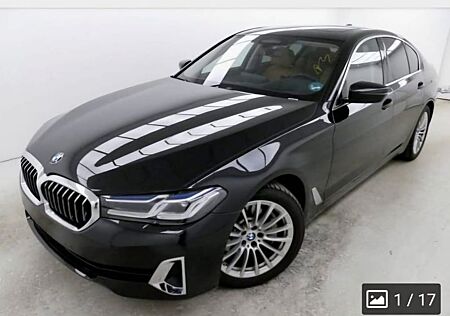 BMW 530i Mild Hybrid LuxuryLine BMWGarantie HUD
