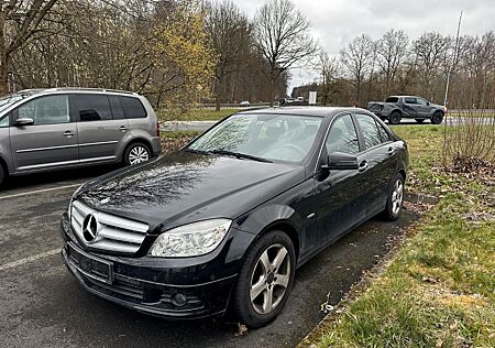 Mercedes-Benz C 200 CGI BlueEFFICIENCY*SZ-HEIZUNG*PDC*KLIMAAUT