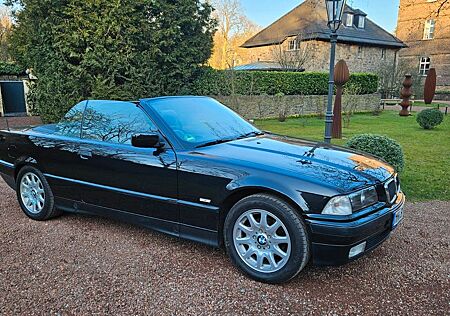 BMW 318i Cabrio Exclusiv Edition Exclusiv Edition