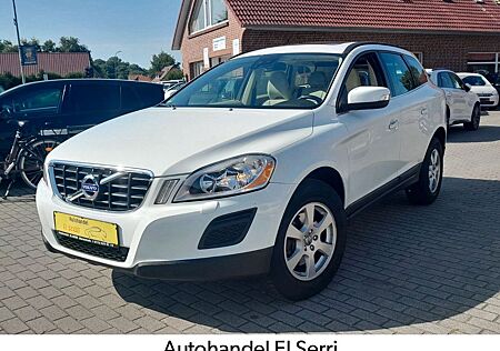Volvo XC 60 XC60 Momentum 2WD( Scheckheftgeflegt)