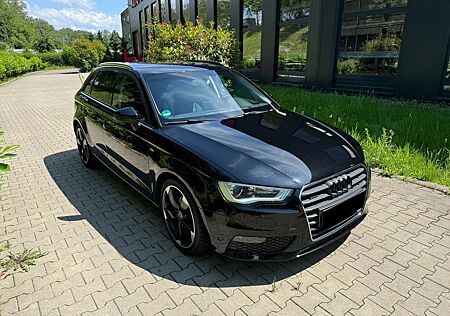 Audi A3 Sline,quattro,2.0TDI,BTnavi,Shz,Ahk,LED