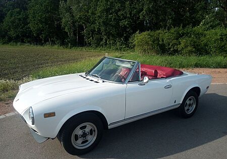Fiat 124 Spider CS2