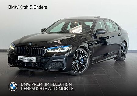 BMW M550 i xDrive StandHZG+Laserlicht+ACC+Glasdach