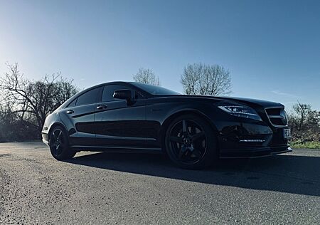 Mercedes-Benz CLS 500 - AMG, MEC-Design Heck & ESD