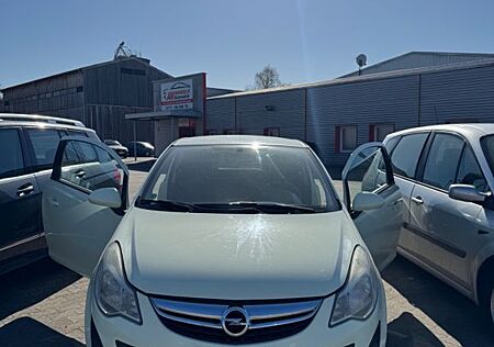 Opel Corsa D Satellite Klima