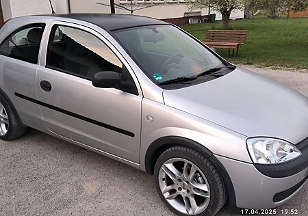 Opel Corsa 1.2 -