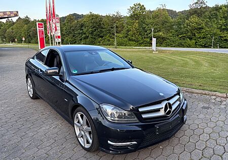 Mercedes-Benz C 180 C -Klasse Coupe CGI BlueEfficiency AMG