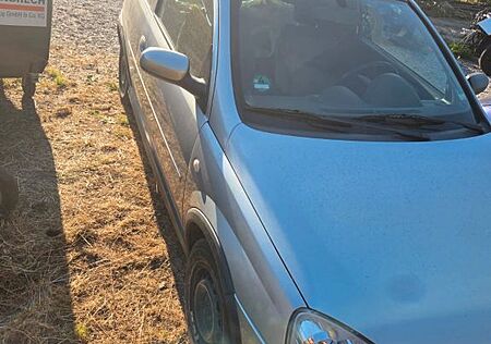 Opel Corsa 1.2 -