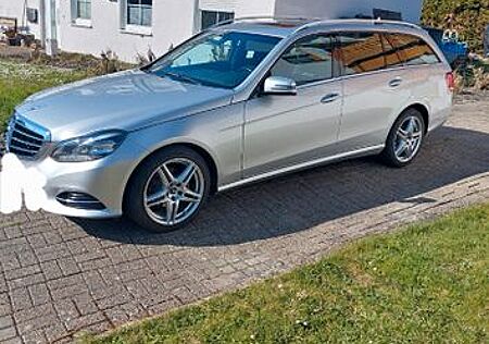 Mercedes-Benz E 220 BlueTEC T BlueEFF. Edition Autom. Edition