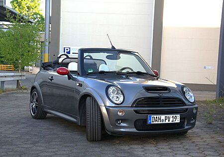 Mini John Cooper Works Cabrio 211 PS