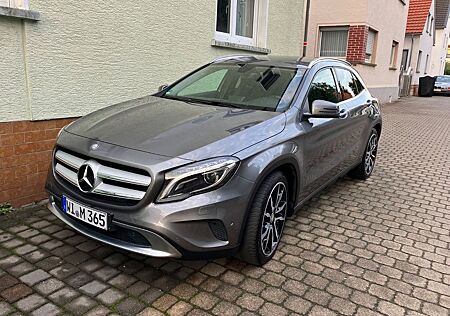 Mercedes-Benz GLA 250 gebraucht kaufen Mercedes-Benz GLA 250 DCT -