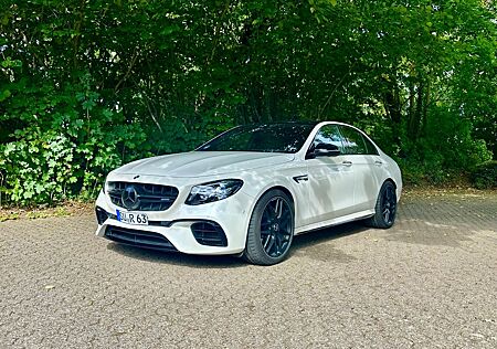 Mercedes-Benz E 63 AMG Mercedes-AMG E 63 S 4MATIC+ Autom. ...