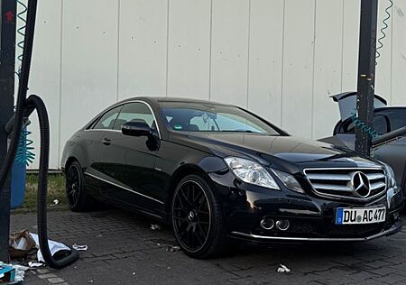 Mercedes-Benz E 250 Coupé CDI BlueEFFICIENCY ELEGANC...