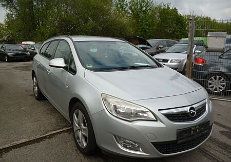 Opel Astra J Sports Tourer Design Edition