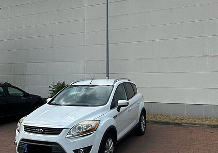 Ford Kuga 2,0 TDCi 2x4 Titanium Titanium