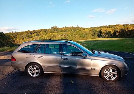 Mercedes-Benz E 220 CDI T AVANTGARDE