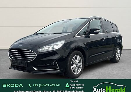 Ford S-Max Titanium