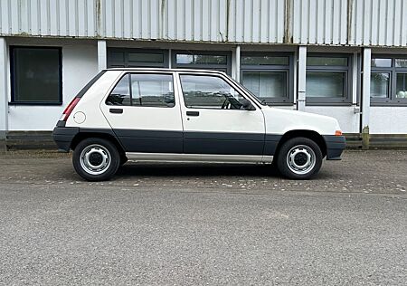 Renault R 5