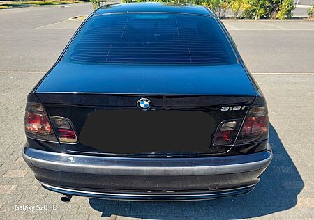 BMW 318i -