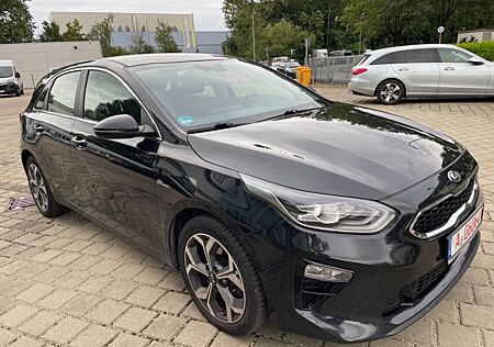 Kia Cee'd / Ceed