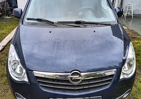 Opel Agila 1.2 -