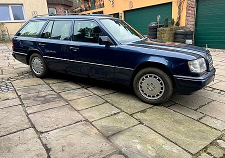 Mercedes-Benz E 200 T W124 Kombi, Klima, Schiebedach Schalter