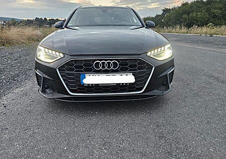 Audi A4 40 TFSI Avant S line // LED Matrix Scheinwerf