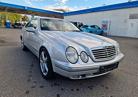 Mercedes-Benz CLK 320 Automatik,ALU,GSD,SHZ,TÜV 01/2026