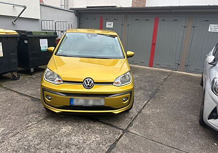 VW Up Volkswagen ! 1.0 44kW - gold