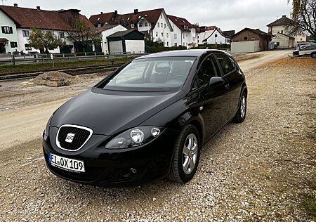 Seat Leon 1.6 Sport limited, TÜV11/26, Klima, 8 Räder