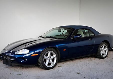 Jaguar XK8 Cabriolet -1999-excellent-condition