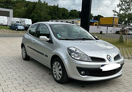 Renault Clio Exception 1.6 16V 82kW Automatik