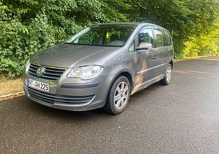 VW Touran Volkswagen 1.4 TSI 140 PS 2 Hand 7 Sitze Tüv 11/26