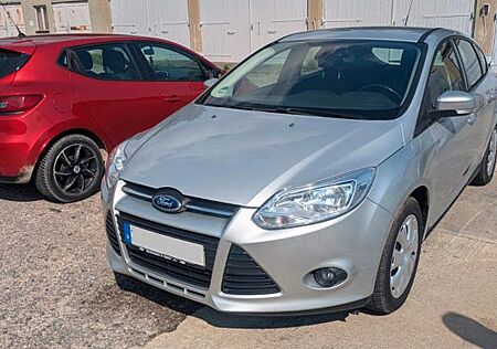Ford Focus 1,6 Ti-VCT 92kW - Scheckheft